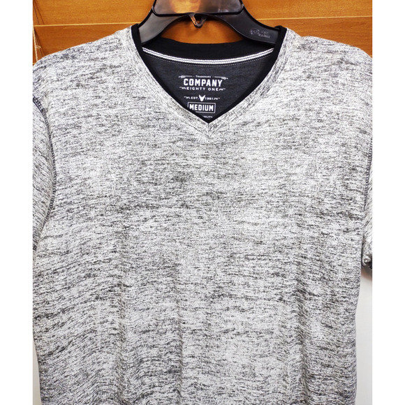 Company Eighty One Short Sleeve Henley Men's V Neck T Shirt Size M Gray Cotton - Picture 2 of 8
